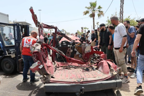 İsrail'in Lübnan'a düzenlediği saldırılarda 12 kişi hayatını kaybetti
