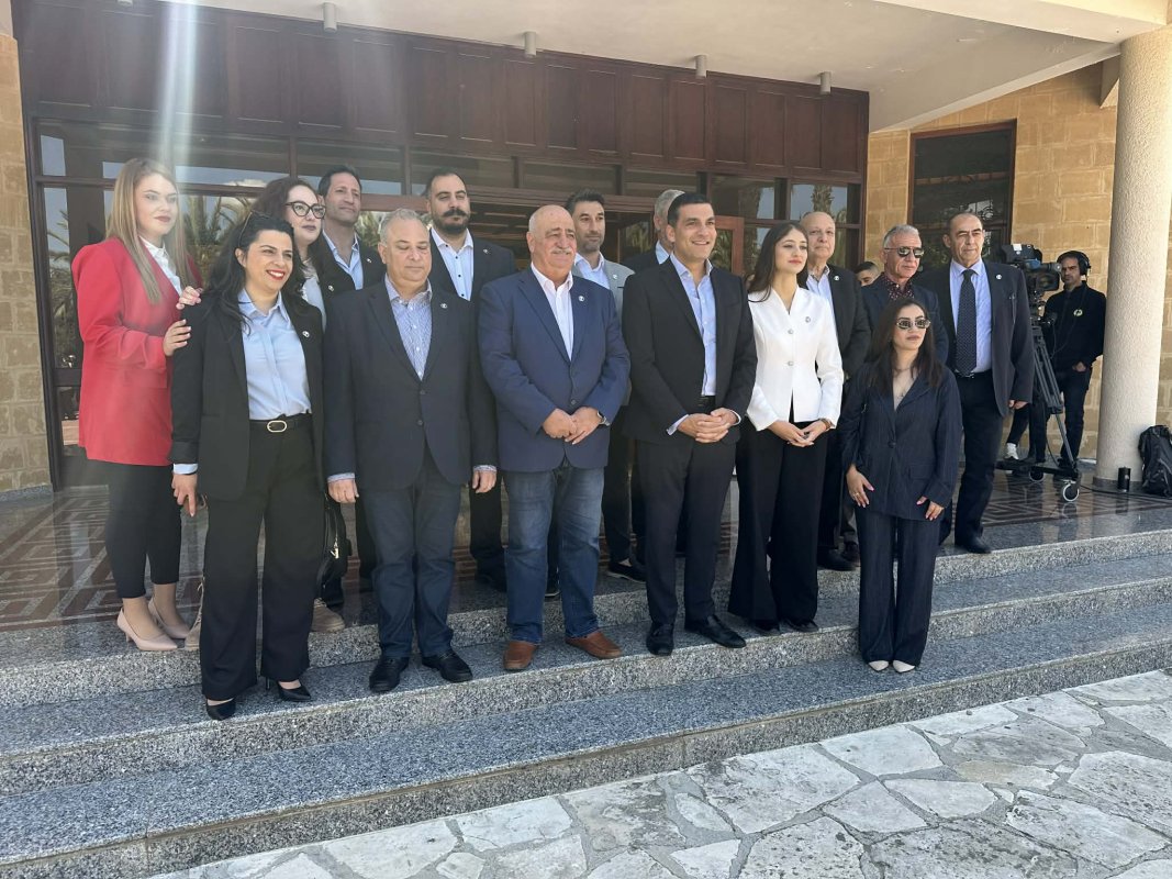 EDEK Lideri Anastasiou İstifa Etti