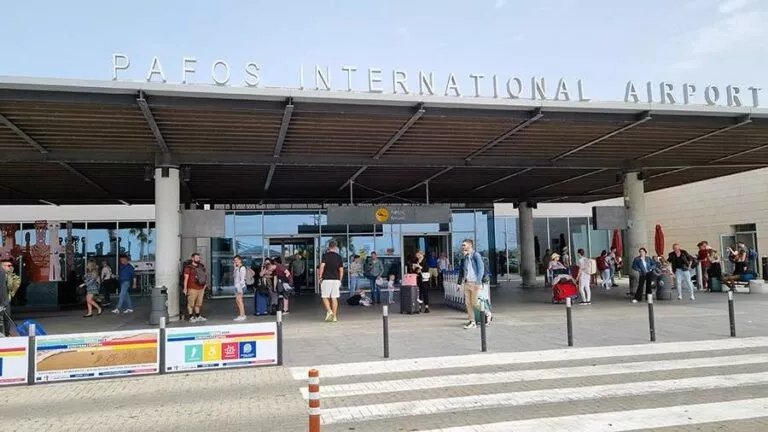 Kıbrıslı Türk varislerin 58 milyon euroluk Baf arazisini satma girişimi engellendi — dava mahkemeye taşınıyor