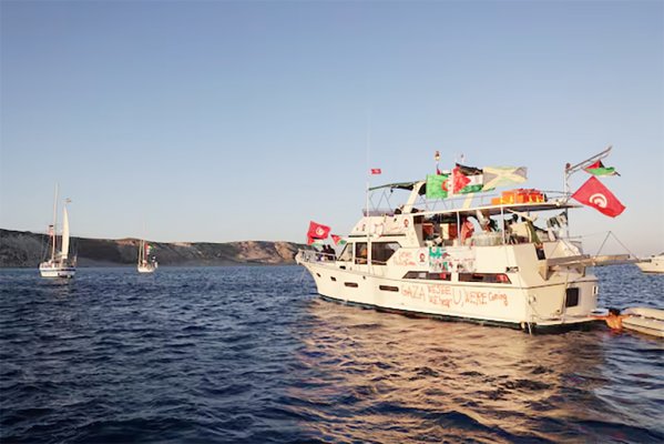 Gazze yardım filosu: İsrail güçleri 10 tekneyi durdurdu, 23 gemi ile bağlantı koptu