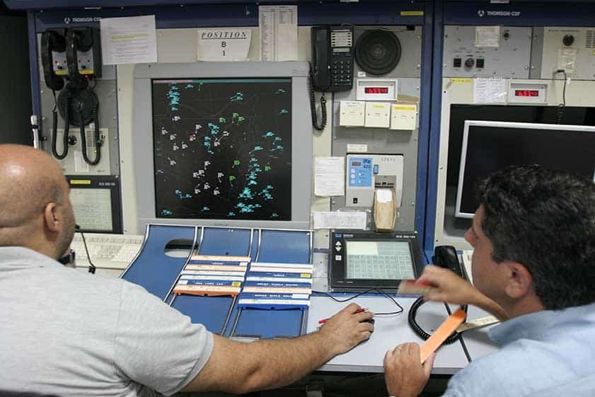 AP üyesi Panayiotou'nun düğün gecesi drone gösterisi evrak eksikliği nedeniyle reddedildi