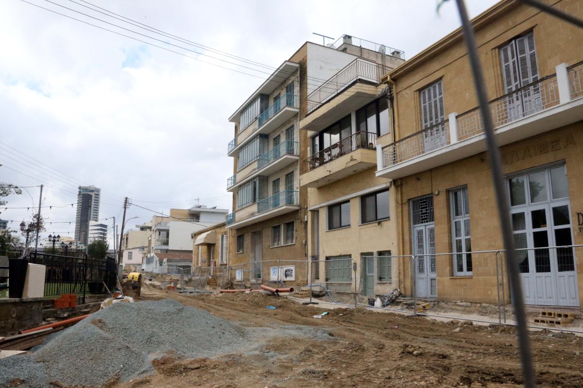 Bitmek bilmeyen yol çalışmaları Lefkoşa'yı yaşanmaz hale getiriyor