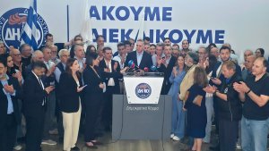 Papadopoulos: 'Merkez sağı birleştireceğiz'