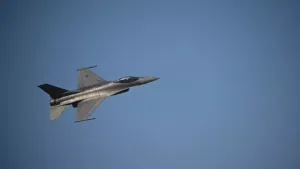 Yunanistan F-16'ları Kıbrıs'ta Kalıcı Rotasyonla Tutuyor