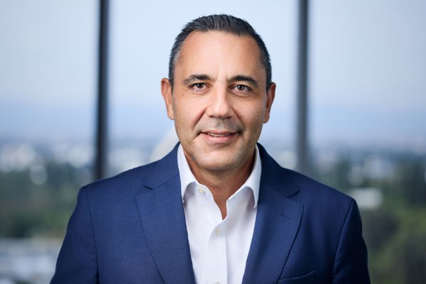 PwC Kıbrıs'ın Yeni CEO'su: Geleceği AI ile İşini Dönüştürenler Belirleyecek