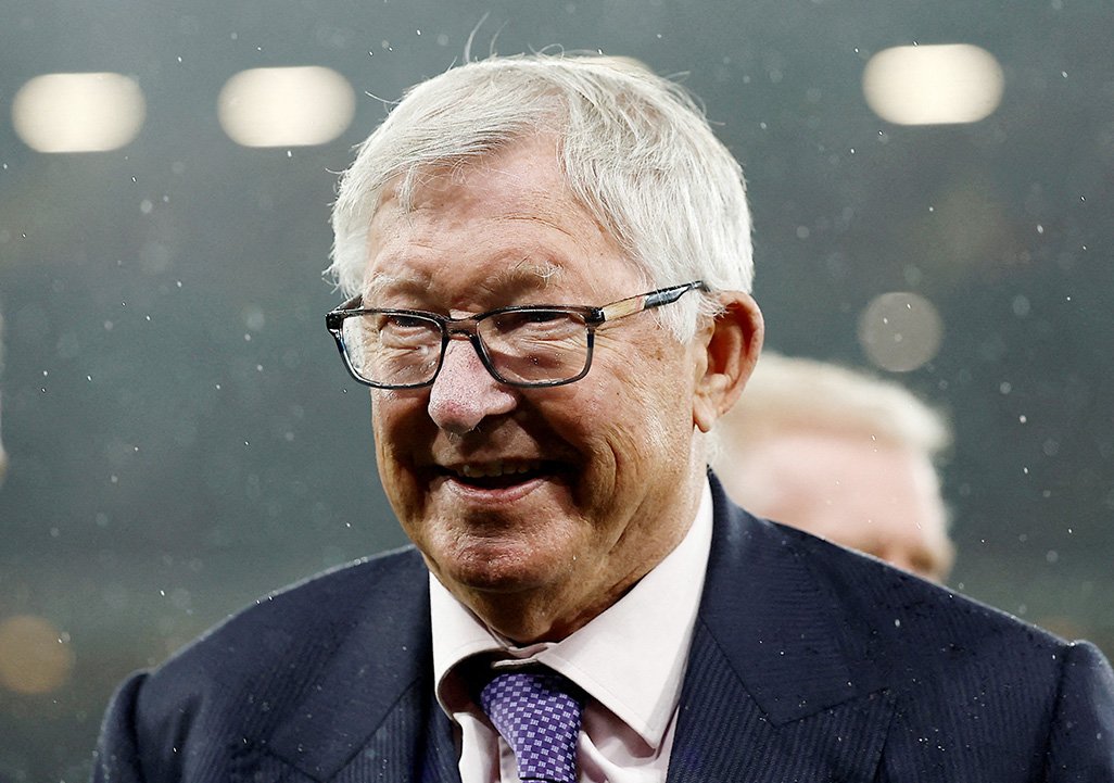 Manchester United'ın efsane teknik direktörü Sir Alex Ferguson, Old Trafford'da rahatsızlandı