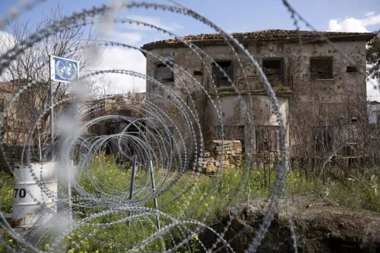 Kıbrıs, Yeşil Hat'ta gözetimi kameralar ve 24 saat izleme ile artırıyor