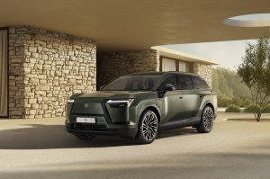 Lexus tamamen elektrikli altı kişilik TZ modelini tanıttı: 'Sürüş Salonu' konsepti