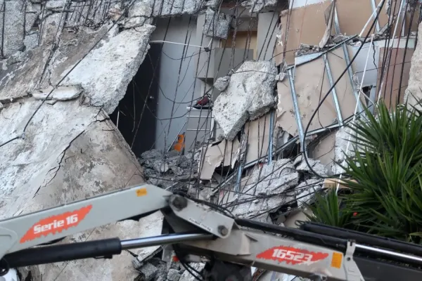Kıbrıs'ta tehlikeli binaların tahliyesi büyük sosyal krize yol açabilir