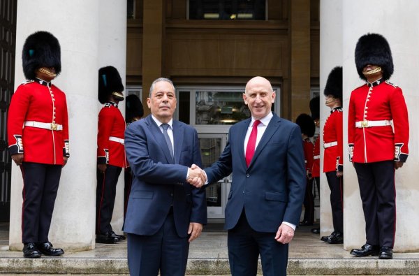 İngiltere ve Kıbrıs, Londra'daki görüşmede savunma bağlarını yeniden teyit etti