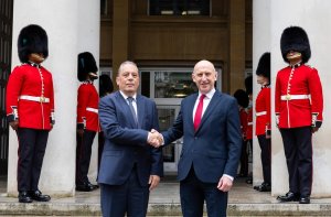 İngiltere ve Kıbrıs, Londra'daki görüşmede savunma bağlarını yeniden teyit etti