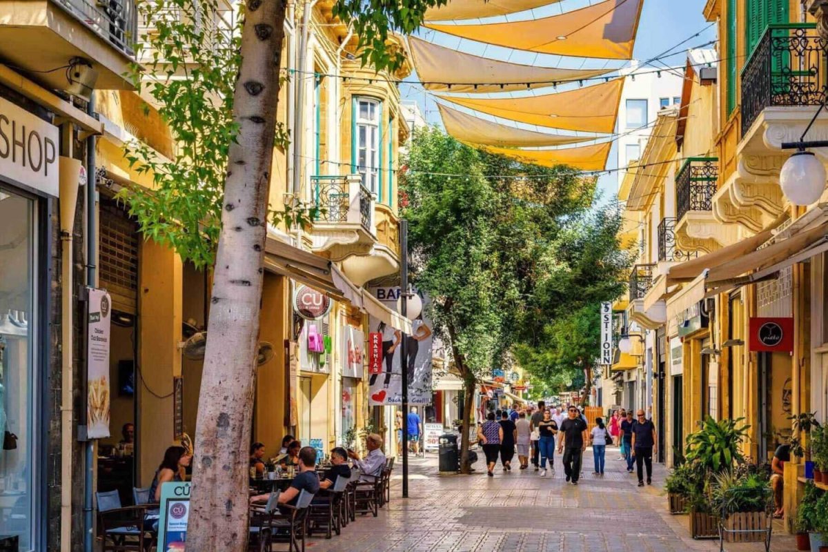 Lefkoşa surlariçindeki turist saldırısının ardından iki kişi sınır dışı edilecek
