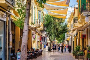 Lefkoşa surlariçindeki turist saldırısının ardından iki kişi sınır dışı edilecek