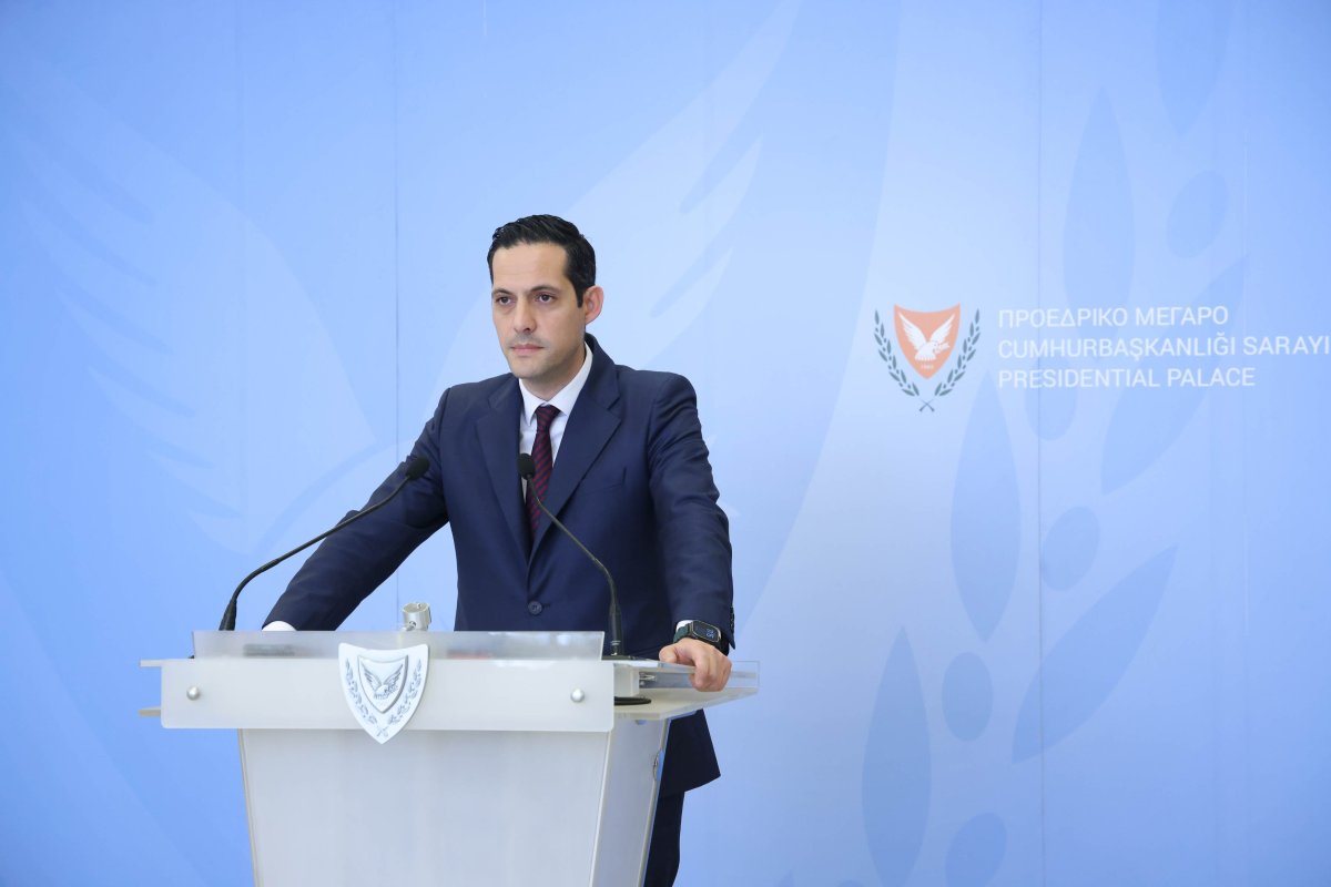 Hükümet ve Akel ekonomi ile yaşam maliyeti üzerinden karşılıklı açıklama yaptı