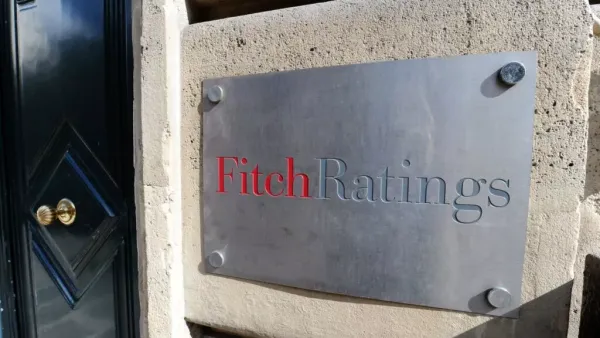 Fitch, Kıbrıs'ın kredi notunu A- pozitif görünümle korudu