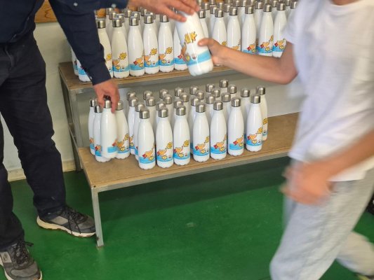 Kıbrıs'taki öğrenciler plastiksiz gezegen için güçlerini birleştirdi