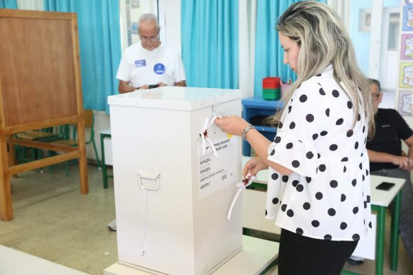 Şimdi Sıra Ülke İçin Çalışmakta