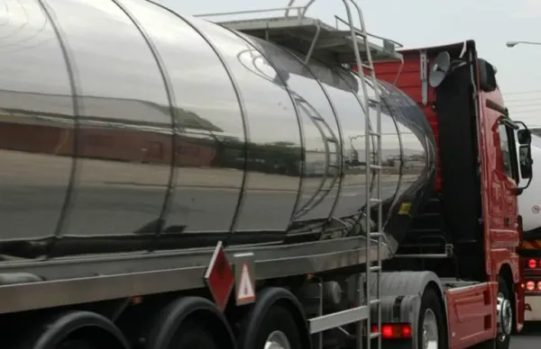 Kuzey'den 200 Litre Yakıt Getiren Tır Şoförüne 800 Euro Ceza