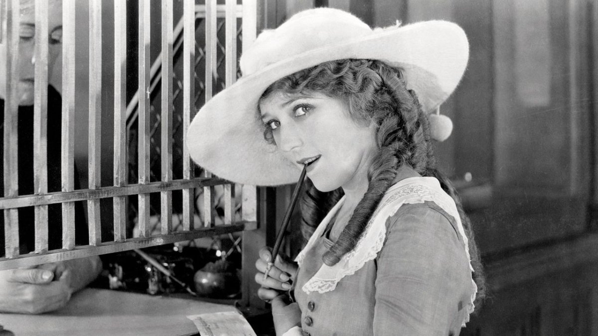 Sessiz sinemanın yıldızı Mary Pickford 1979'da bugün hayatını kaybetti
