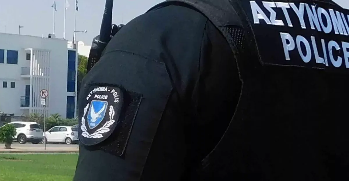Lefkoşa'da özel polis memuru, eşini öldürmekle tehdit ettiği için tutuklandı