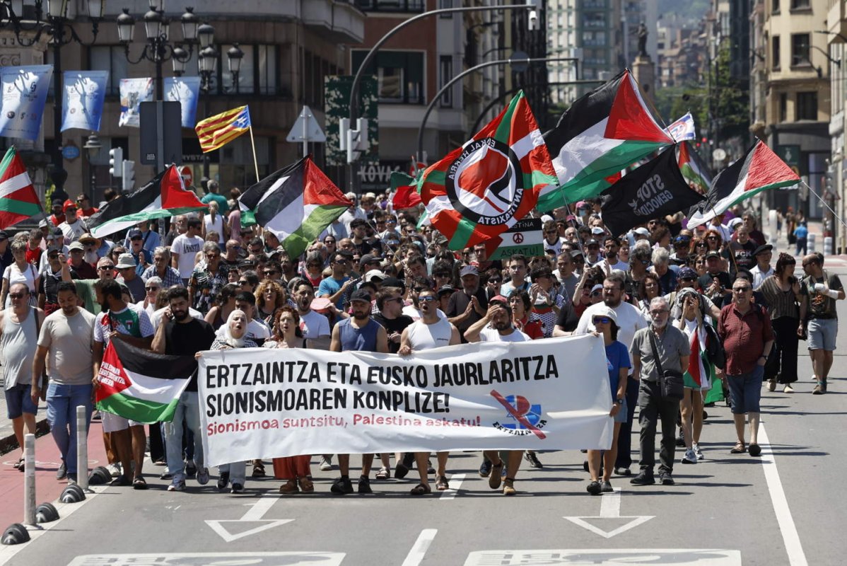 İspanya'da protestocular, Gazze filosu aktivistlerine yönelik polis müdahalesini kınadı
