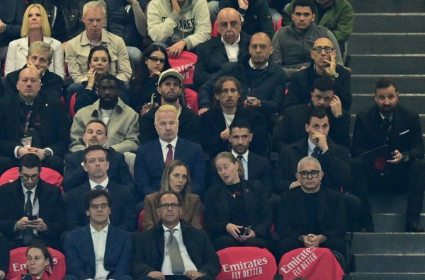 AC Milan'da iç kriz: Taraftar protestoları ve şampiyonluk yarışı baskısı