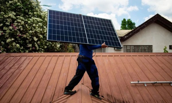 EAC, 1 Haziran'dan itibaren kaçak güneş enerjisi tesislerini takibe alıyor: Elektrik kesintisi ve para cezası geliyor