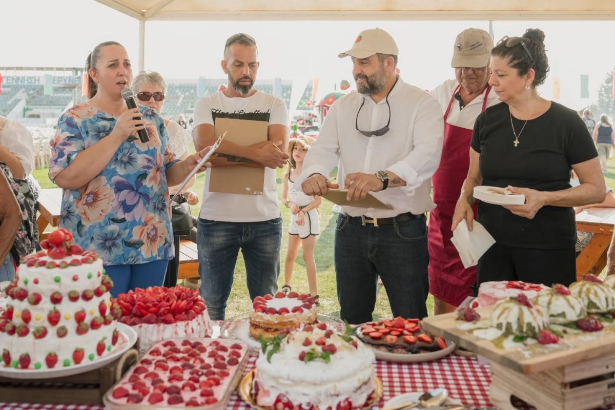 Deryneia'da 15. Çilek Festivali: Ücretsiz çilek dağıtımı yapılacak