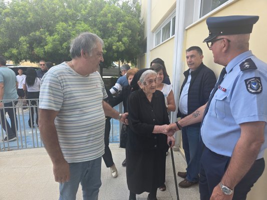 Kedara seçim geleneğini sürdürdü: Yaşlı seçmenler sandık başına gitti