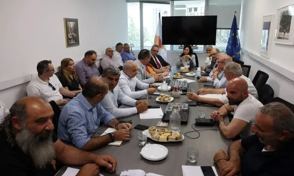 Çiftçiler ile hükümet, şap hastalığı tazminatında anlaşamadı