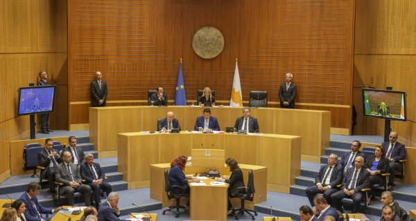 Yeni Milletvekilleri Aylık 5.500 Euro Maaş Alacak