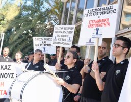 Cezaevi gardiyanları greve gitti, Adalet Bakanlığı ile anlaşmazlık hapishanenin kapatılması tehdidine dönüştü
