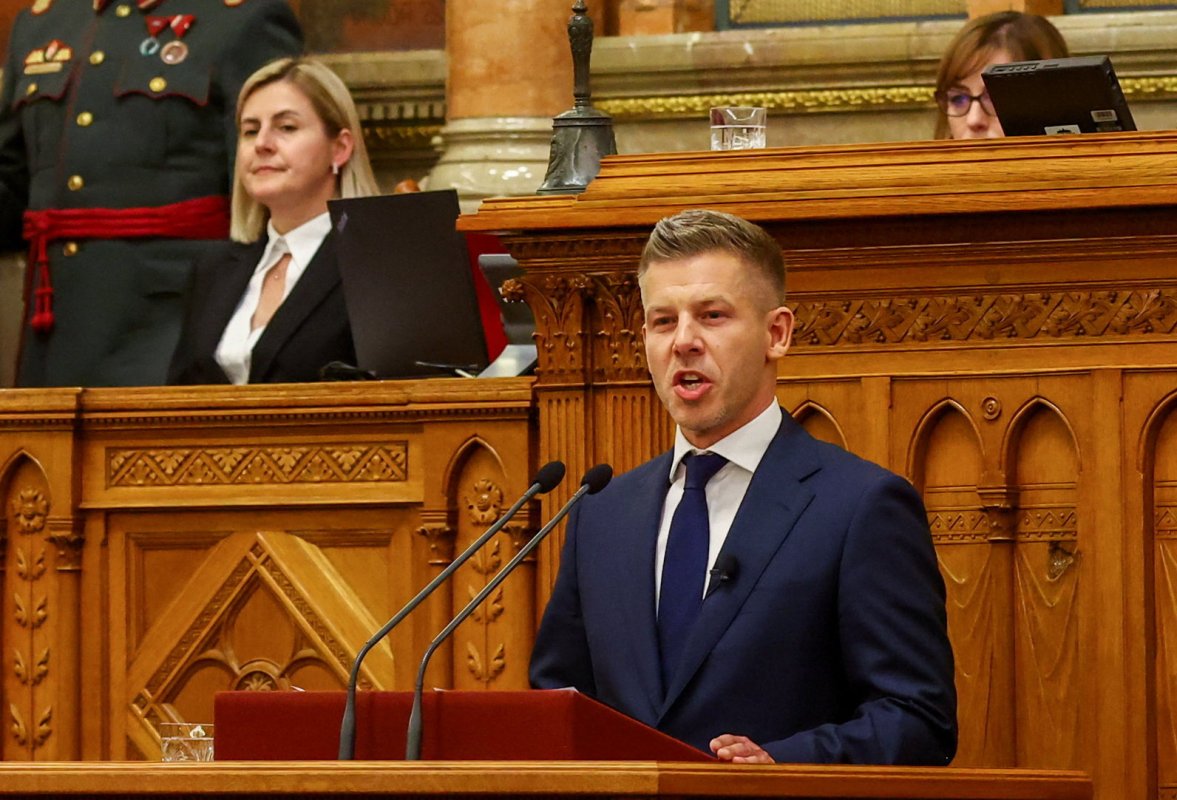 Macaristan'ın yeni başbakanı Peter Magyar göreve başladı