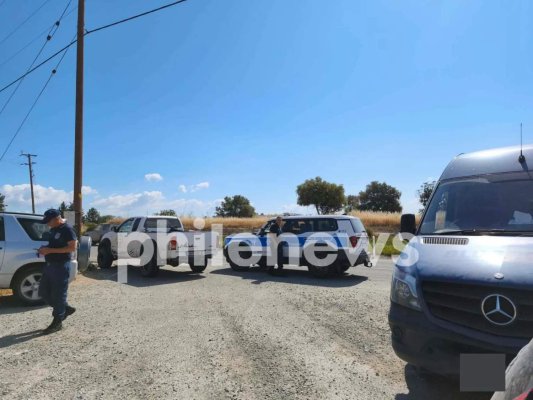 Çiftçiler Pachna'da Şap Hastalığı Nedeniyle Yapılacak İtlafı Engellemek İçin Yolu Kapattı