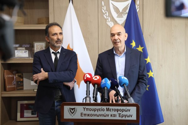 Güney Kıbrıs'ta Motosiklet Güvenliği İçin Yeni Önlemler Geliyor