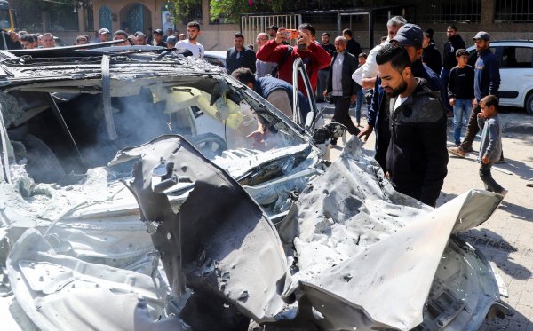 İsrail'in Gazze saldırılarında 9 yaşındaki çocuk dahil 5 kişi hayatını kaybetti