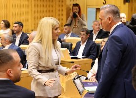 Annita Demetriou Barbie'den Çok Makyavelli Çıktı