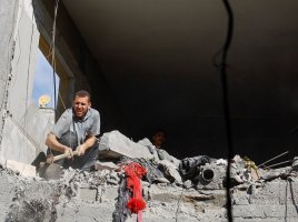 İsrail saldırısı Gazze'de beş polis memurunu öldürdü