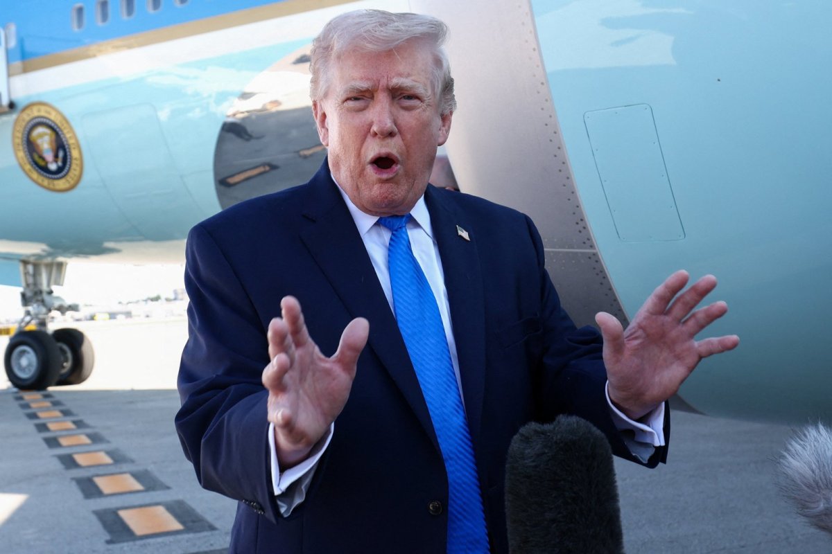 Trump'tan Tahran'a Yeni Uyarı: İran ABD Barış Tekliflerini 'Gerçekçi Değil' Olarak Niteledi