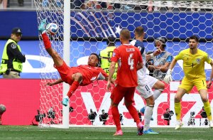 B Grubu: Kanada, Dokuz Kişi Kalan Katar'ı 6-0 Yenerken İsviçre, Bosna Hersek'i 4-1 Mağlup Etti