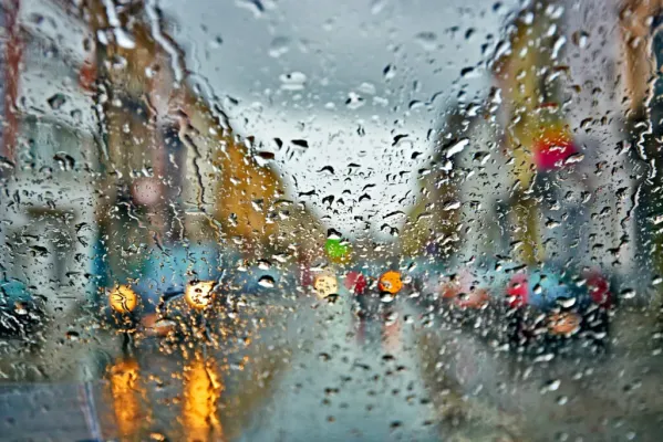 Kıbrıs'ta Fırtına ve Dolu Uyarısı: Hava Durumu Alarmı