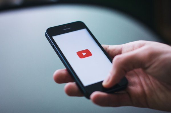 Online Video Gelirleri 2025'te İlk Kez Pay-TV'yi Geçti