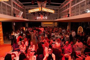 Frezyderm, Sun Screen Velvet'i Golden Hour yaz partisiyle yeniden tanıttı