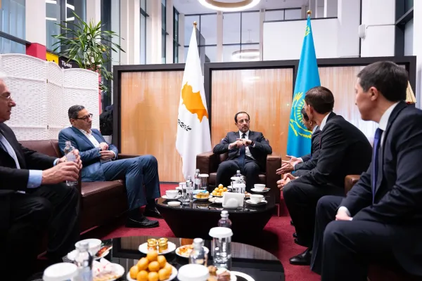 Christodoulides Kazakistan ziyaretine başladı, doğrudan uçuşlar başlatıldı