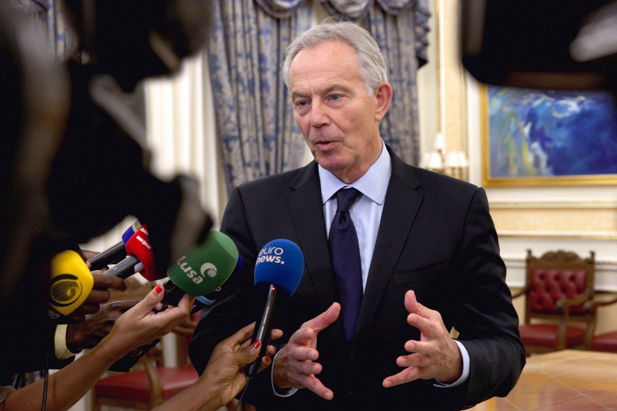 Christodoulides, Gazze görüşmeleri öncesinde eski İngiltere Başbakanı Tony Blair ile görüşecek