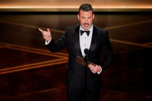 Trump, Melania Hakkındaki 'Dul' Şakası Nedeniyle Jimmy Kimmel'ın Kovulmasını İstedi