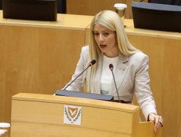 Annita Demetriou Meclis Başkanlığı Oylamasını Nasıl Kazandı
