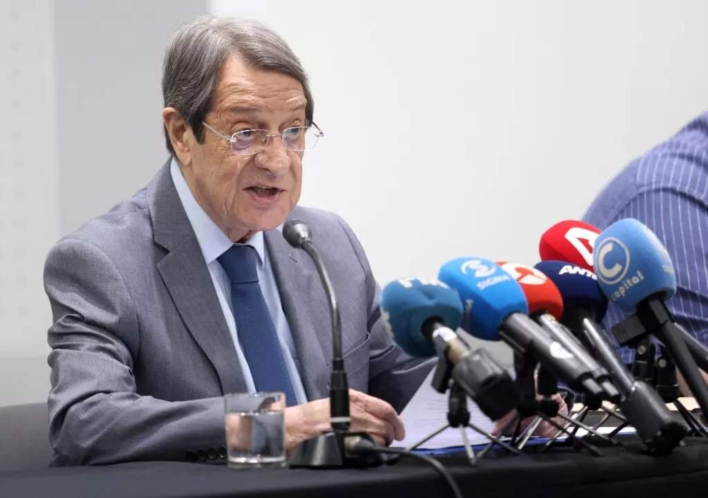 Yolsuzluk Tablosu Zifiri Karanlık, Üstü Kapatılamaz