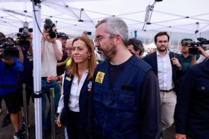Avrupa ülkeleri hantavirüs salgınındaki yolcu gemisinden vatandaşlarını tahliye etmek için uçak gönderiyor