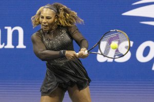 Serena Williams Queen's Club'da Kortlara Dönüyor